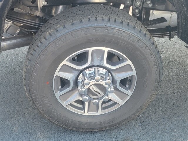 2025 Ford F-350 XLT photo 6