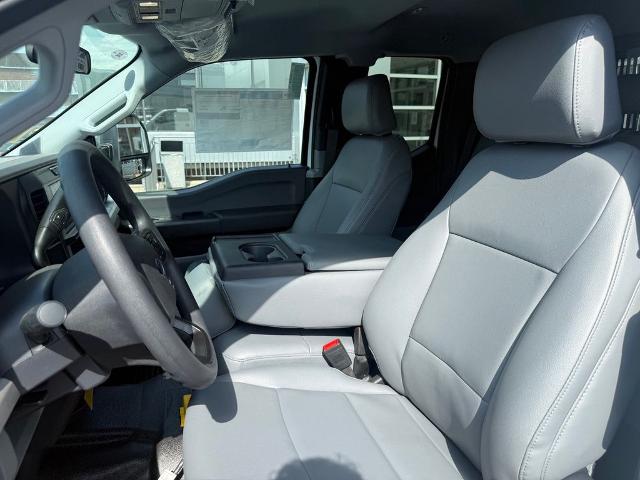 2026 Ford F-350 Super Duty Chassis Cab XL - Photo 45
