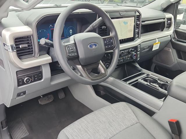 2026 Ford Super Duty F-350 DRW F-350 XLT 4WD Crew Cab 8 Box