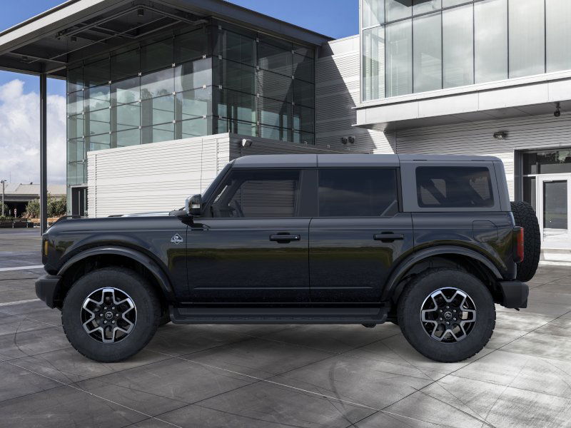 2025 Ford Bronco Outer Banks photo 3