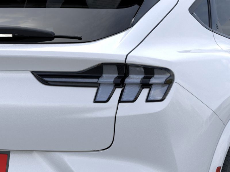 2025 Ford Mustang Mach-E GT - Photo 21
