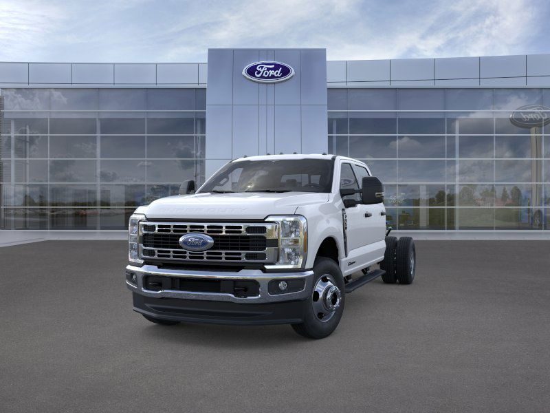 2026 Ford F-350 photo 2