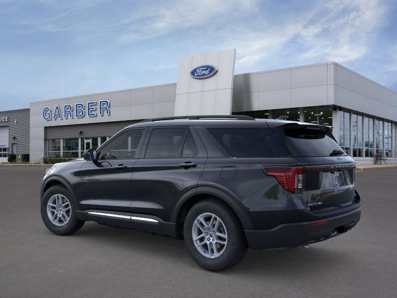 2025 Ford Explorer photo 3