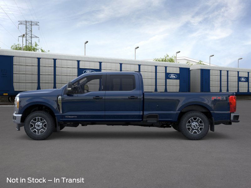 2025 Ford F-250 photo 2