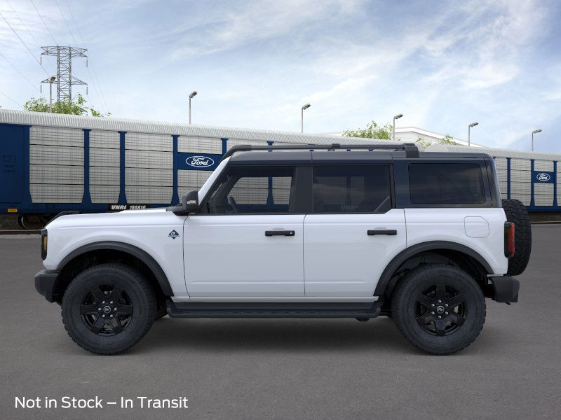2025 Ford Bronco Outer Banks photo 3