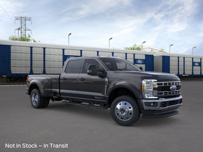 2026 Ford F-450 XLT photo 3