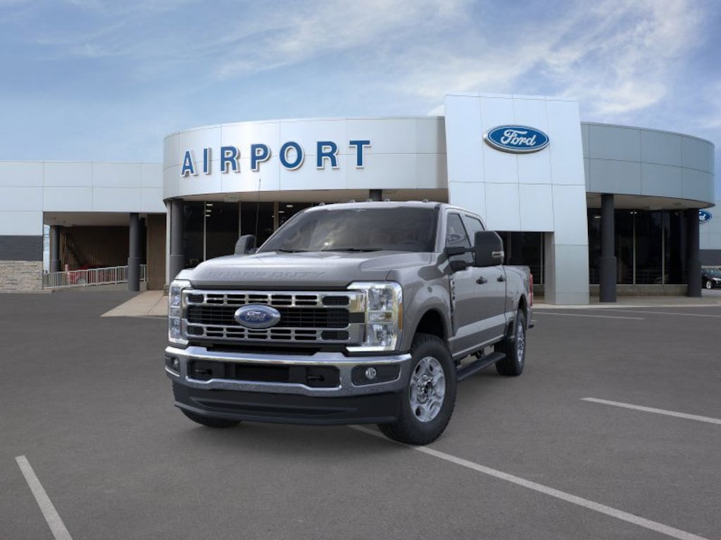 New 2026 Ford F-250 XLT Truck Crew Cab