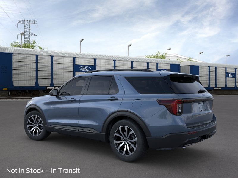 2025 Ford Explorer ST-Line photo 4
