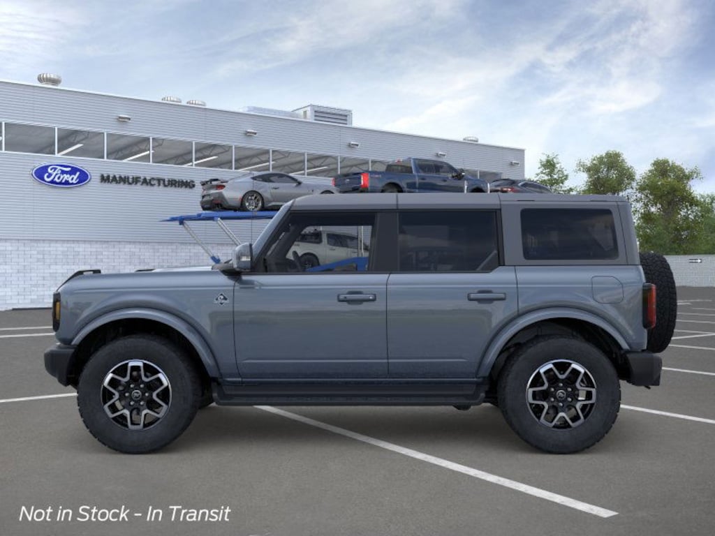 New 2025 Ford Bronco Outer Banks SUV