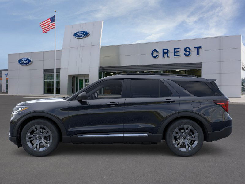 2025 Ford Explorer photo 2