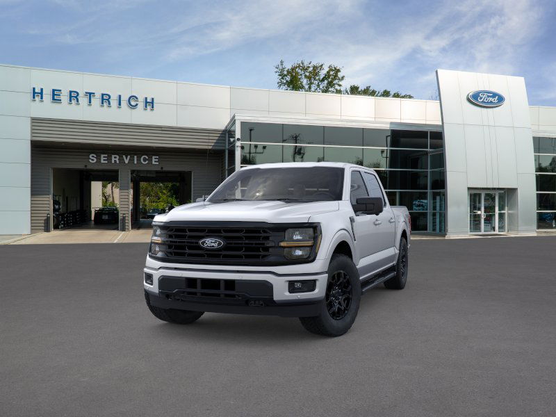 2025 Ford F-150 XLT photo 2