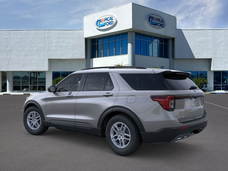 2026 Ford Explorer photo 2