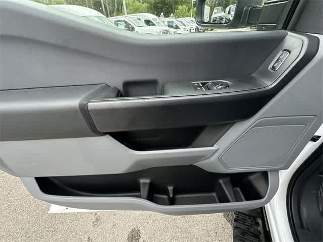 Thumbnail: 2025 Ford  - 41