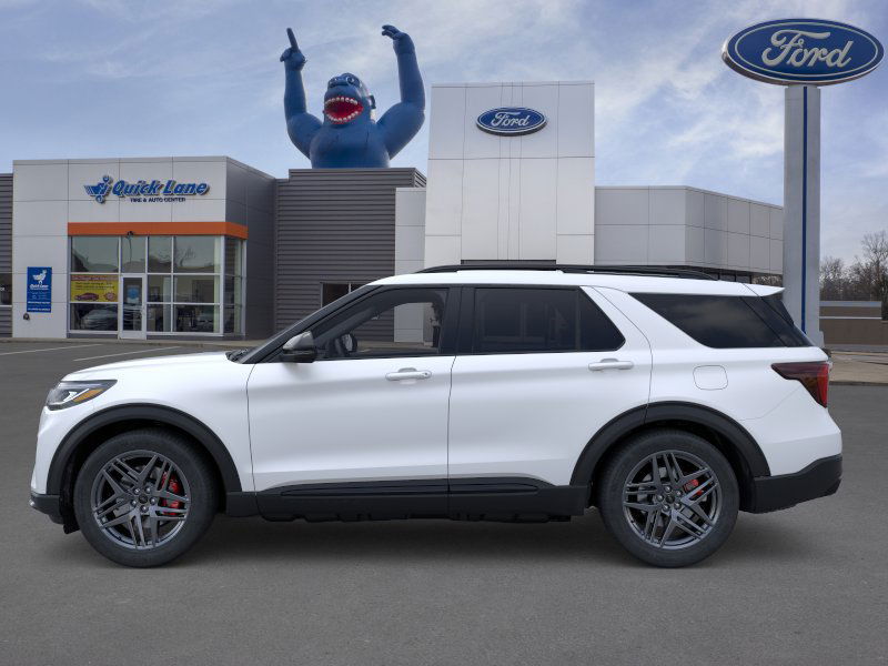 2025 Ford Explorer ST photo 3