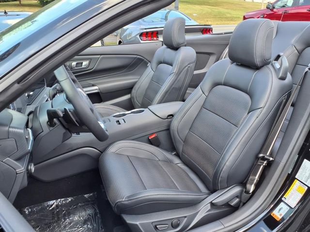 2025 Ford Mustang GT Premium Convertible - Photo 18