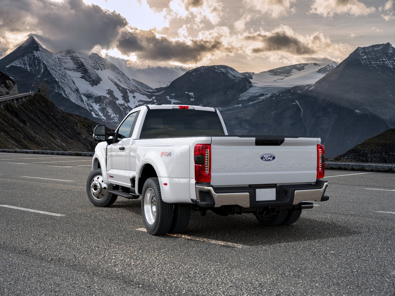 New 2027 Ford F-450SD XLT Truck