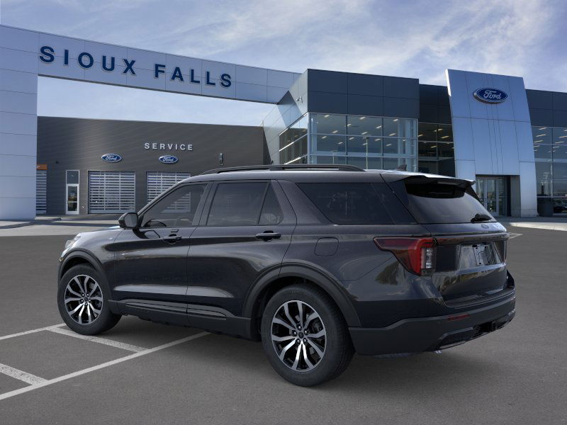 2026 Ford Explorer ST-Line photo 3