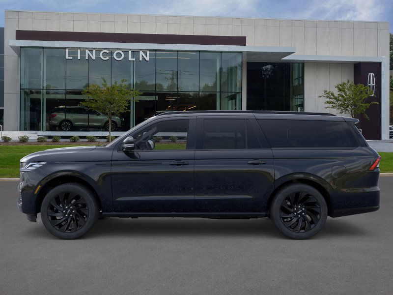 2025 Lincoln Navigator L Reserve photo 3