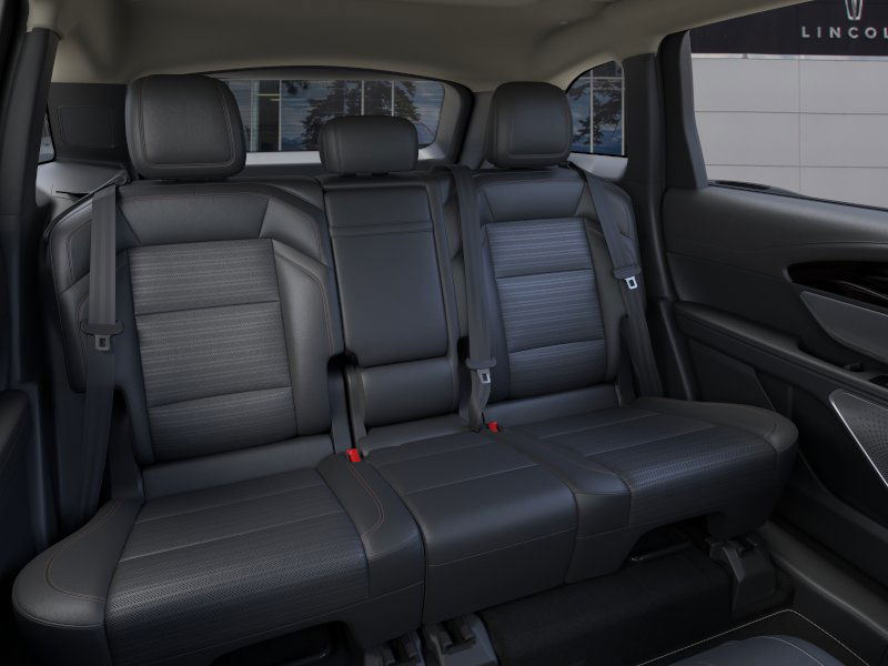 Thumbnail: 2026 Lincoln Nautilus - 40