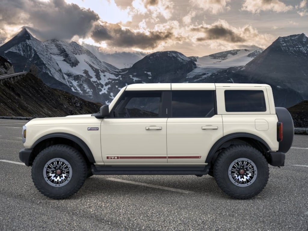 New 2026 Ford Bronco Outer Banks SUV