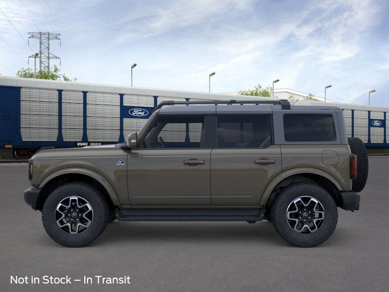 2025 Ford Bronco Outer Banks photo 3