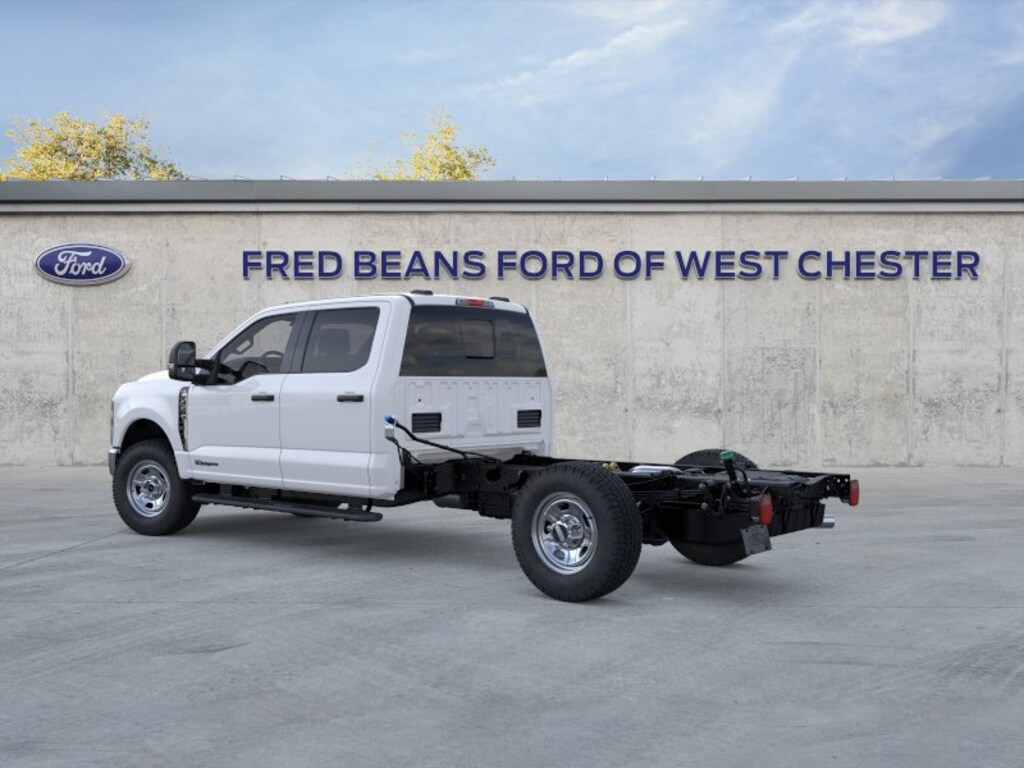 New 2026 Ford F-350SD XL Truck Crew Cab
