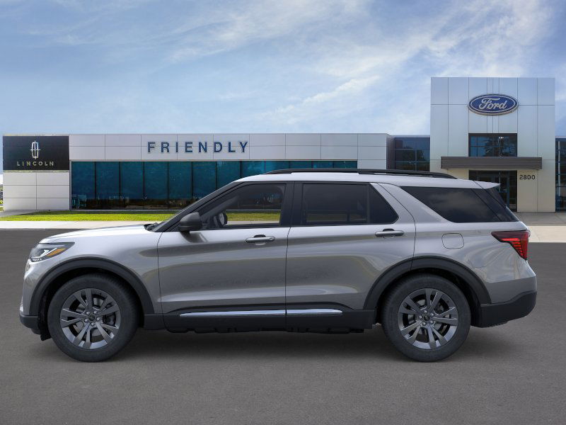 2025 Ford Explorer photo 3
