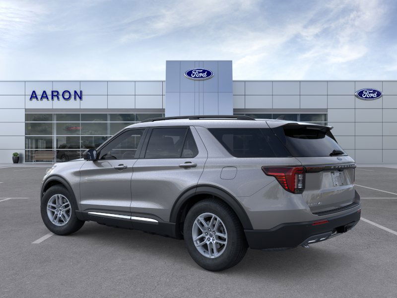 2025 Ford Explorer photo 4