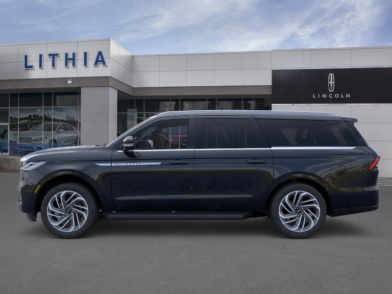 Thumbnail: 2026 Lincoln Navigator L - 33