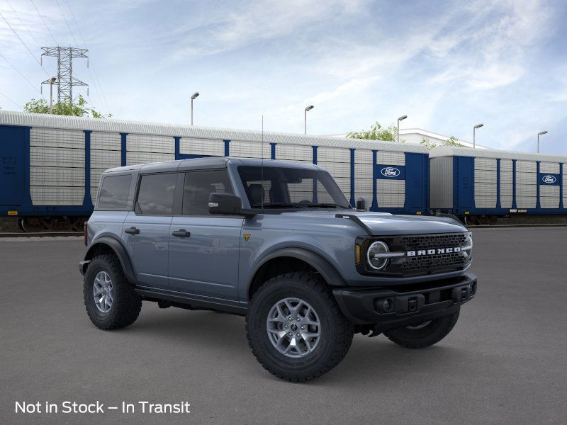 2025 Ford Bronco Badlands photo 2