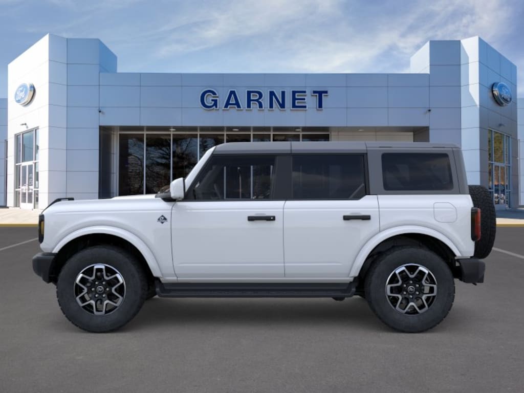 New 2026 Ford Bronco Outer Banks SUV
