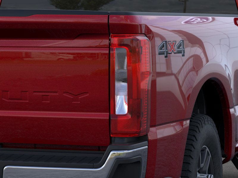 2025 Ford F-350 Super Duty XLT - Photo 37