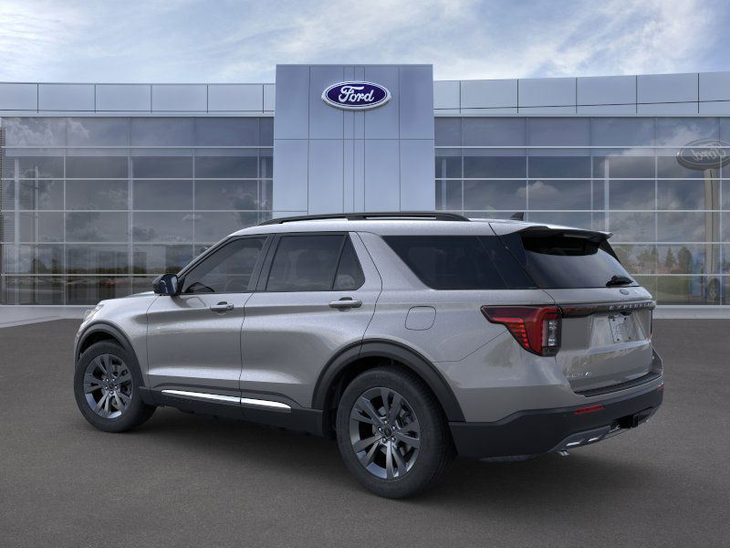 2025 Ford Explorer photo 4