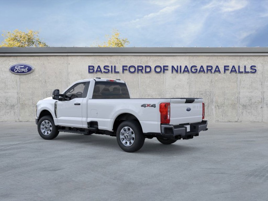 New 2025 Ford Super Duty F-250 SRW XLT 4WD Reg Cab 8 Box 4WD Reg Cab 8 Box