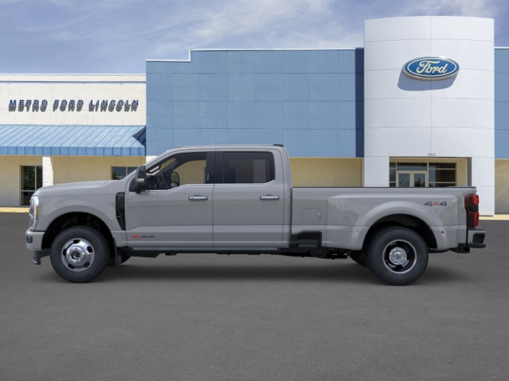 New 2026 Ford F-350 Platinum Crew Cab