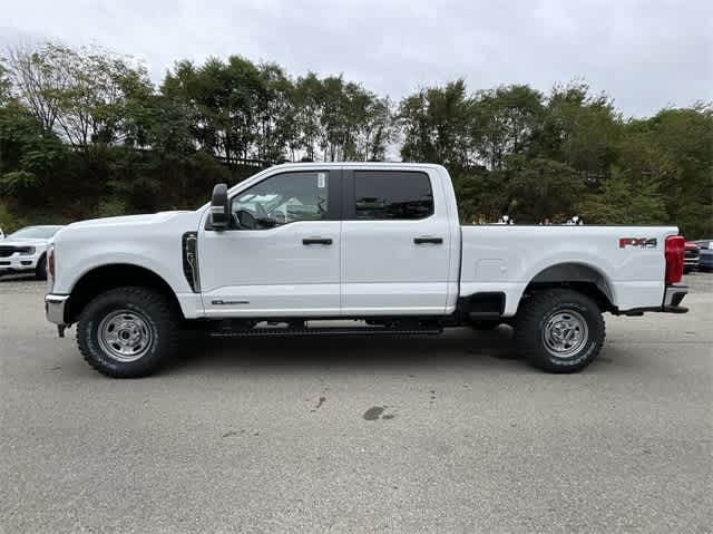 2024 Ford Econoline E-350 32