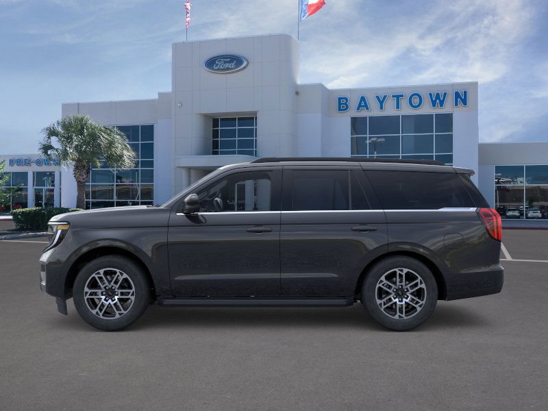 2025 Ford Expedition photo 2