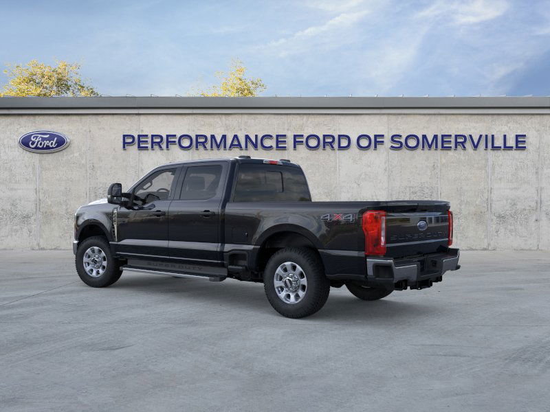 2025 Ford F-350 XLT photo 4