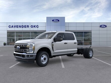 2026 Ford Super Duty F-350 XL Chassis Cab Truck Crew Cab