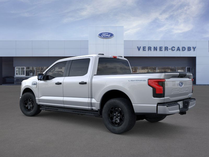 2025 Ford F-150 Lightning XLT photo 3