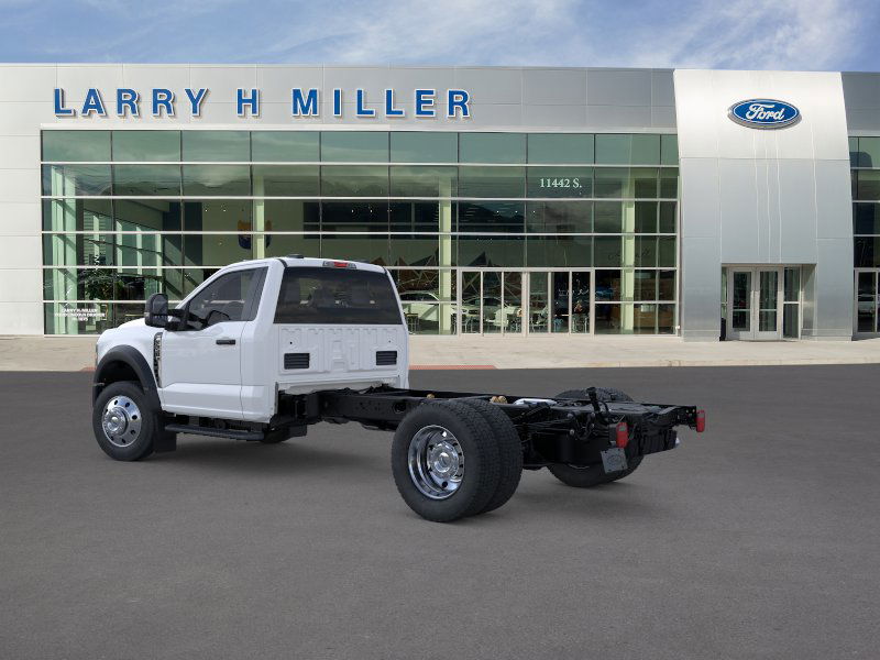 2025 Ford F-550 Super Duty Chassis Cab XLT - Photo 26