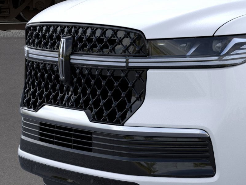 Thumbnail: 2026 Lincoln Navigator L - 41