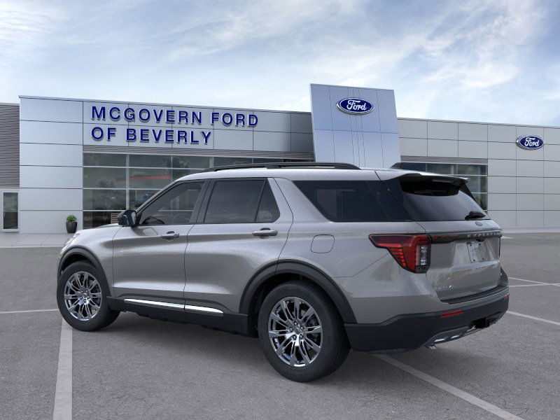 2025 Ford Explorer photo 4