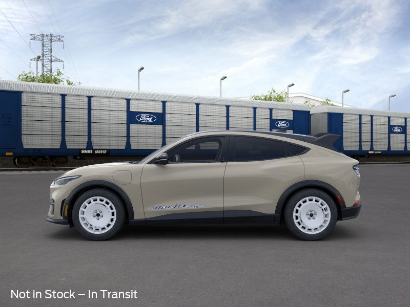 2025 Ford Mustang Mach-E GT photo 4