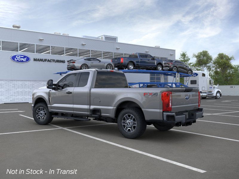 2025 Ford F-350 XLT photo 4