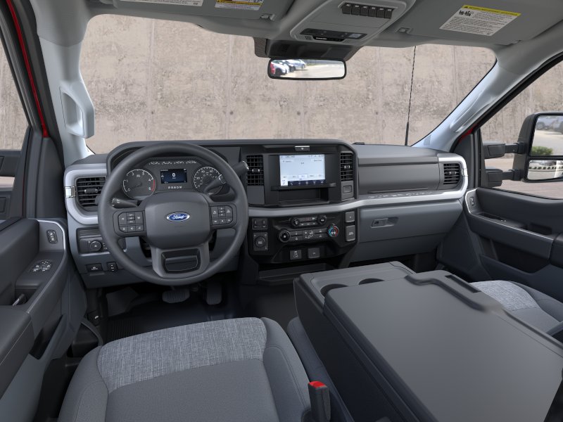 2025 Ford F-550 Super Duty Chassis Cab XLT - Photo 44