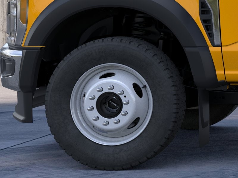 2025 Ford F-450 Super Duty Chassis Cab XLT - Photo 19