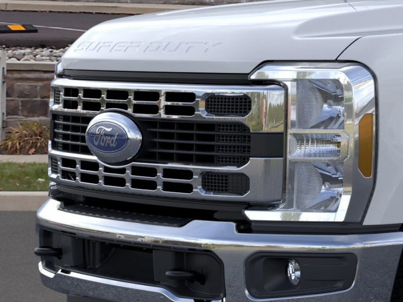 2025 Ford F-350 Super Duty Chassis Cab XLT - Photo 49