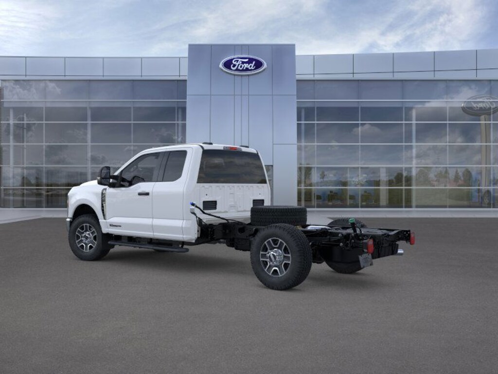 New 2025 Ford F-350 Chassis XLT Truck Super Cab