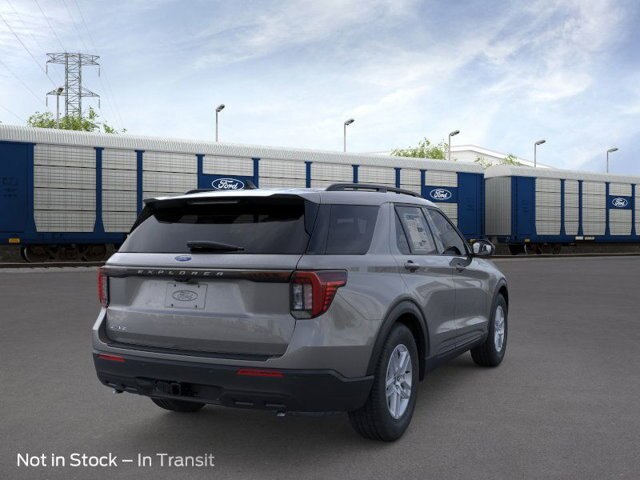 2026 Ford Explorer photo 4